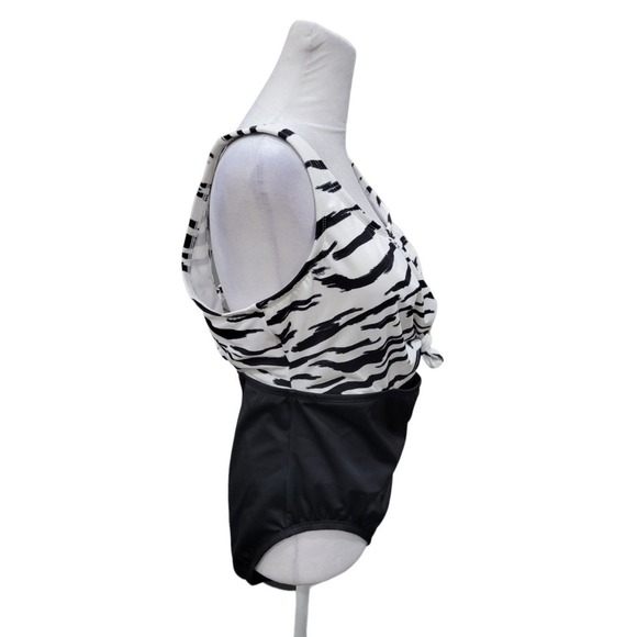 NEW Beach Betty Women's One Piece Swimsuit Black White Size Large - Picture 7 of 12